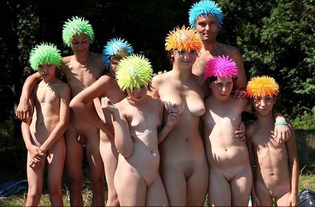 Purenudism - outdoor picnic [Nudism collection]